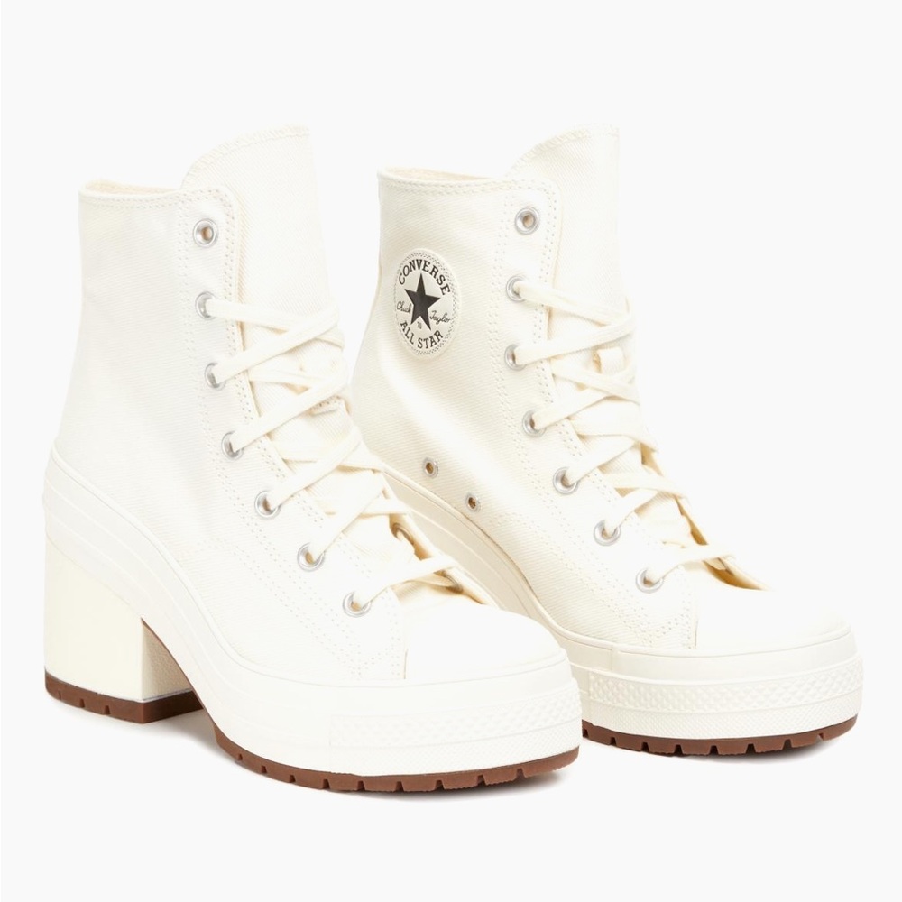 Converse
Chuck 70 De Luxe Heel 75MM Canvas Sneakers